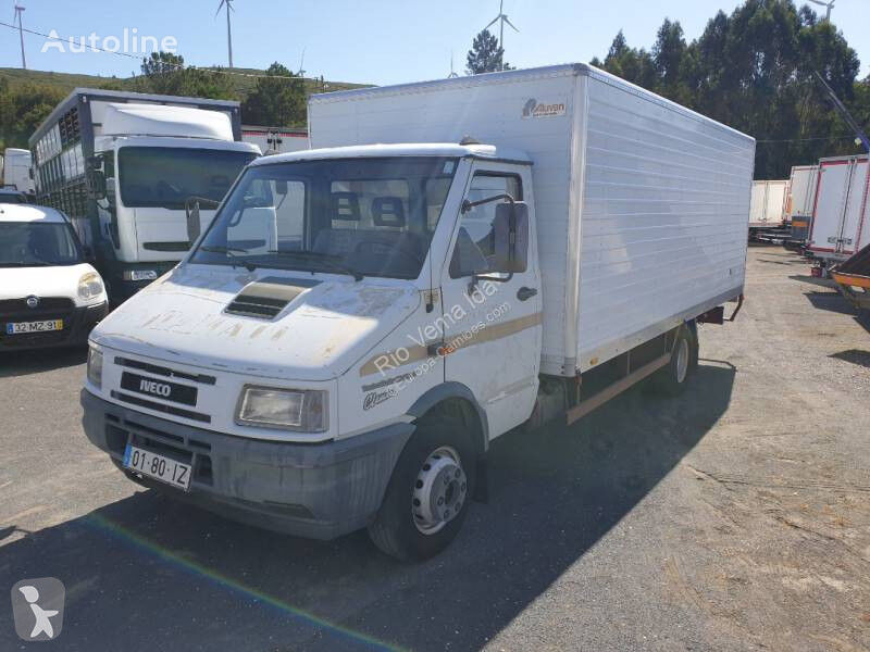 IVECO Daily box truck
