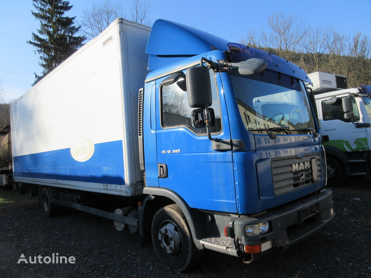 MAN TGL 12.240 box truck