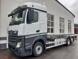 damaged Mercedes-Benz Actros 2545L  chassis truck