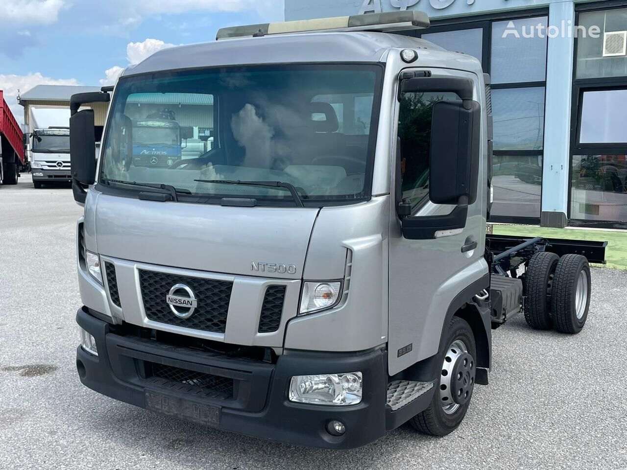 Nissan NT 500 / EURO 6 chassis truck