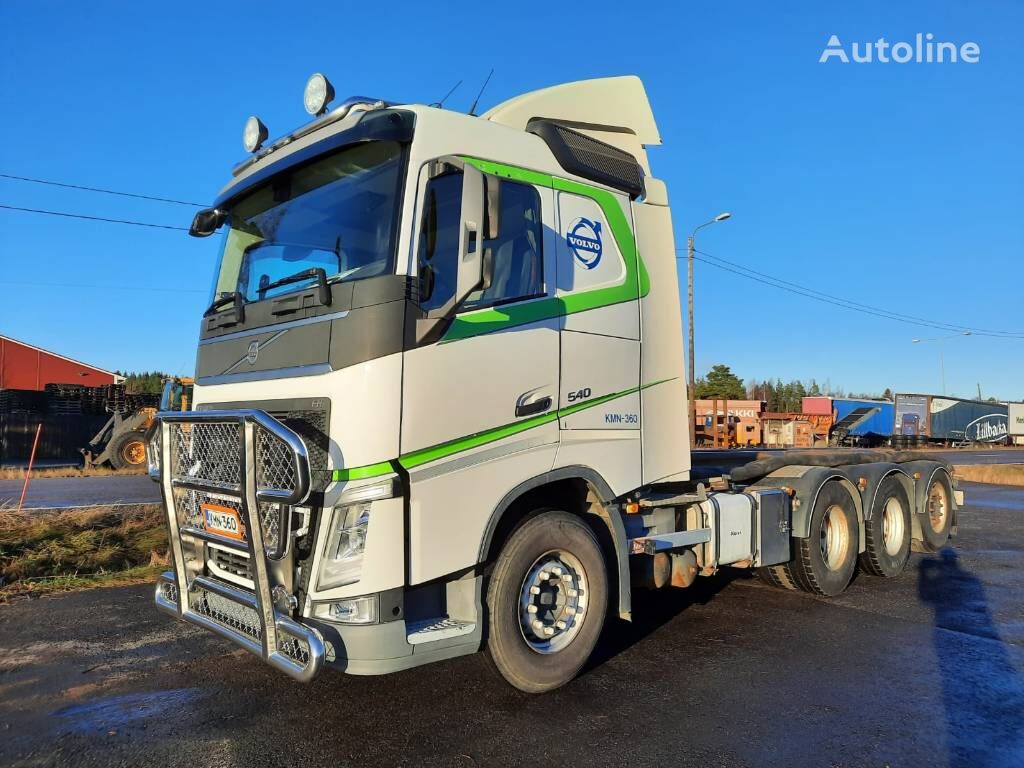Volvo FH13 460 container chassis
