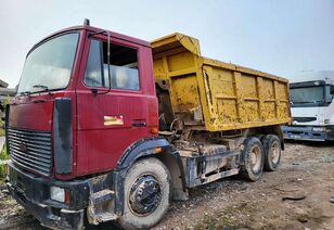 MAZ 551633 dump truck for parts